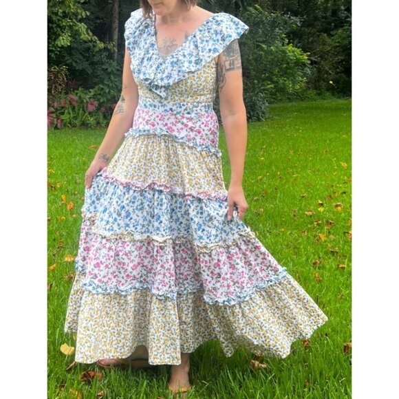 AMARANTE do Brazil Mixed Floral Tiered Maxi Dress Colorful Resort Luxury 6 - Picture 3 of 13